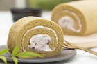 新茶と小倉あんクリームの組み合わせ 季節のロールケーキ(新茶) 冷凍配送