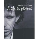 Ａ　ＬＩＦＥ　ＩＮ　ＰＩＣＴＵＲＥＳ　キース・リチャーズ写真集