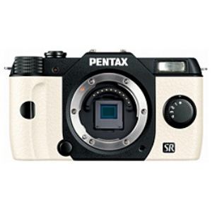 デジタル一眼カメラ　PENTAX　Q10(オーダーカラー・ブラック／ホワイト)　ボディ