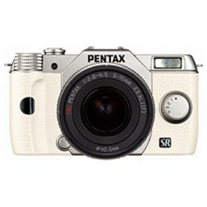 デジタル一眼カメラ　PENTAX　Q10(オーダーカラー・シルバー／ホワイト)　ズームレンズキット