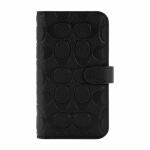 Coach　CIPH-135-BLKEB　2022　iPhone　14　Pro用スマートフォンケース　[　Black　Emboss　Signature　C　Pebbled　Leather　]　ブラック